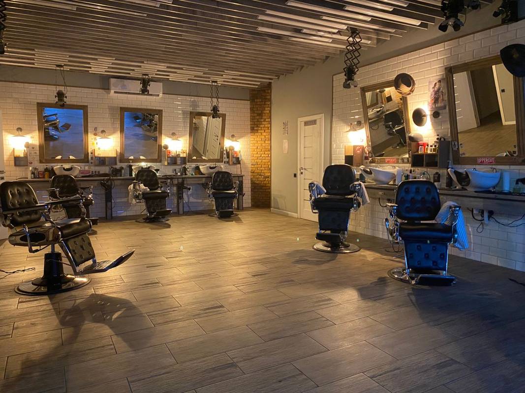 Website for Hair Salons and Barbers: What Actually Brings Bookings