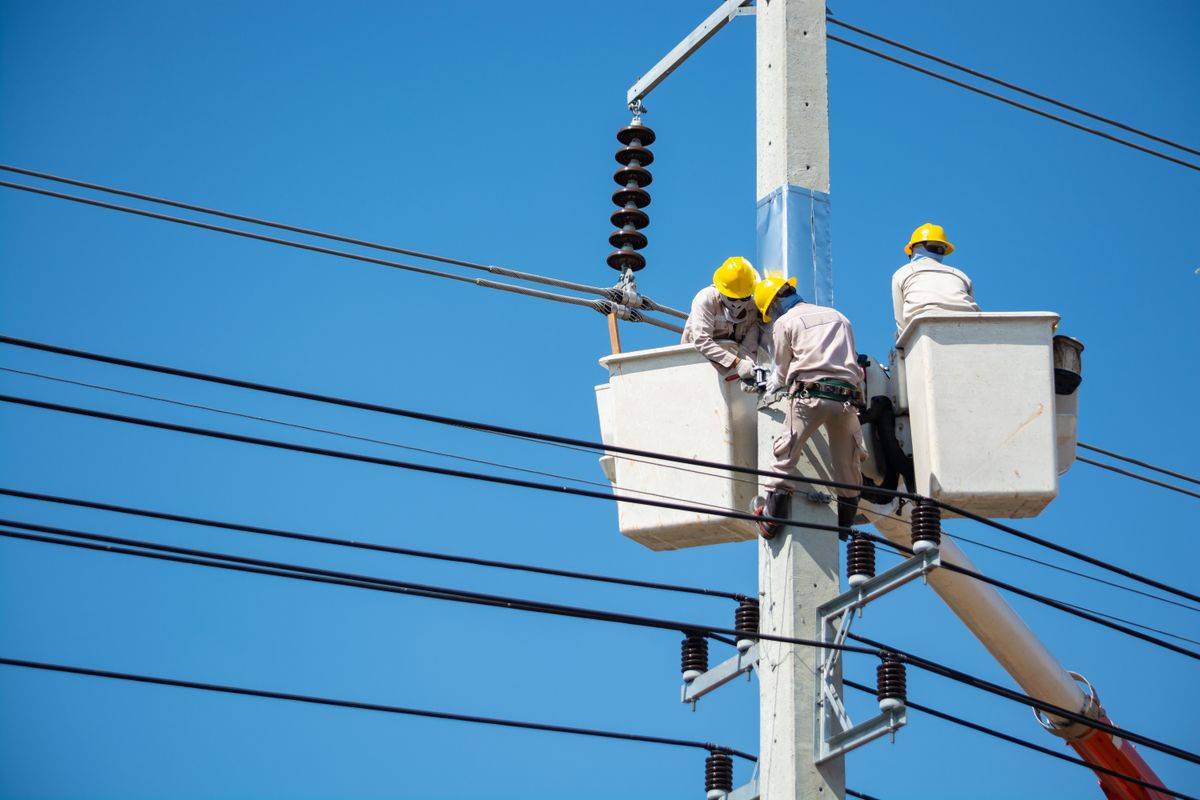 Websites for Plumbers, Electricians and Builders: How to Win Local Jobs